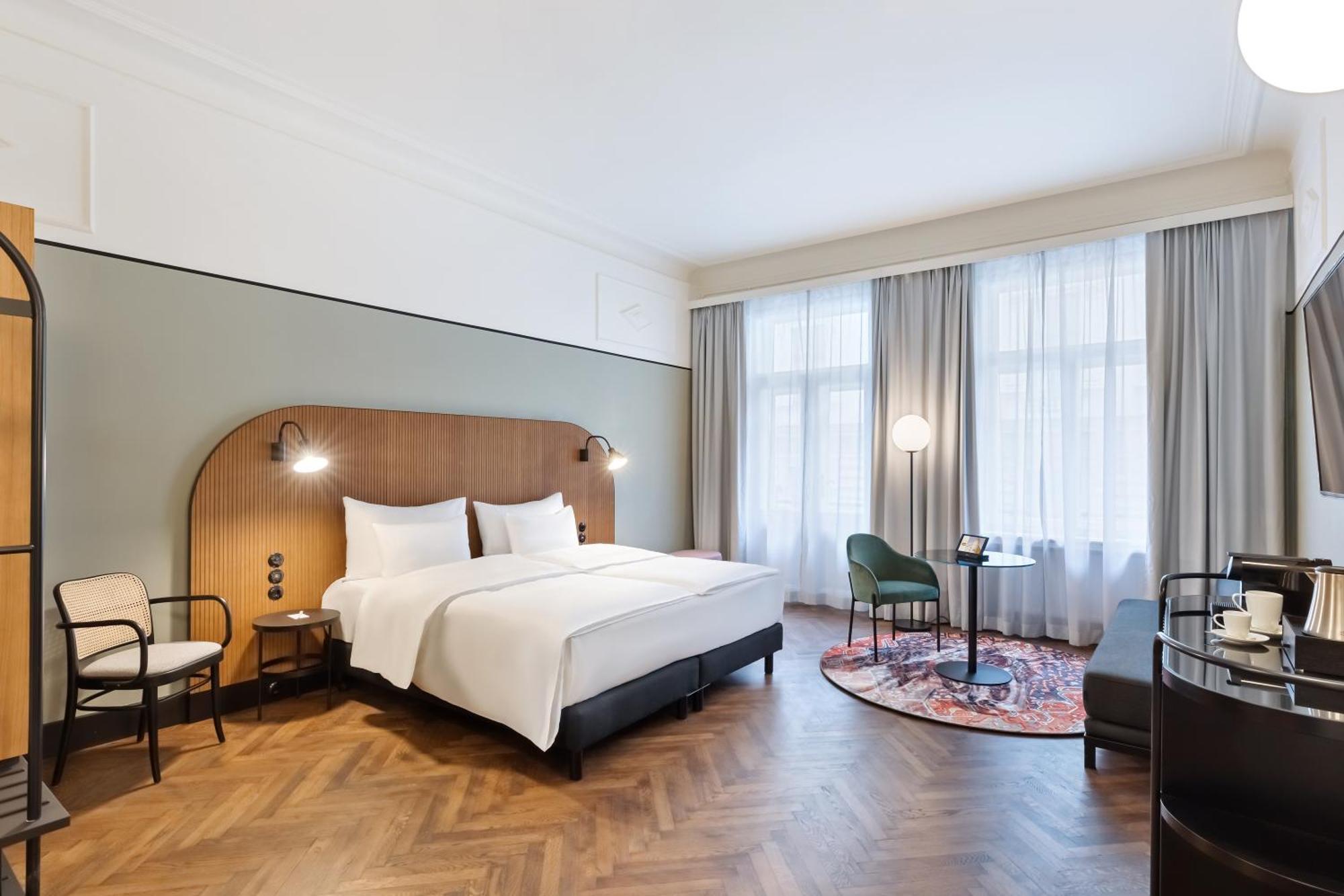 Hotel Astoria Vienna, Curio Collection By Hilton Exterior photo