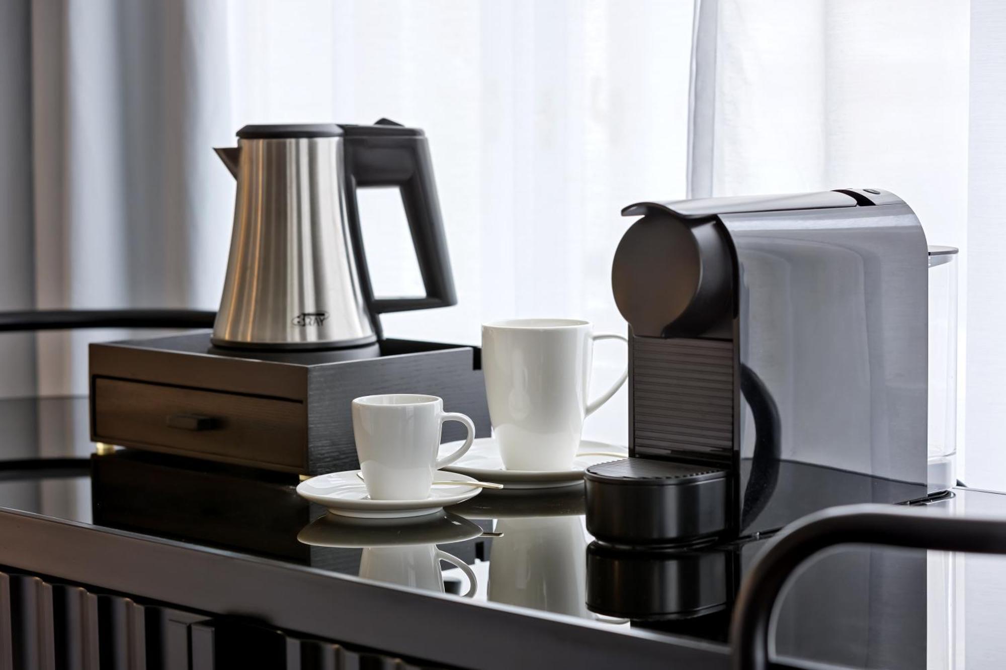 Hotel Astoria Vienna, Curio Collection By Hilton Exterior photo