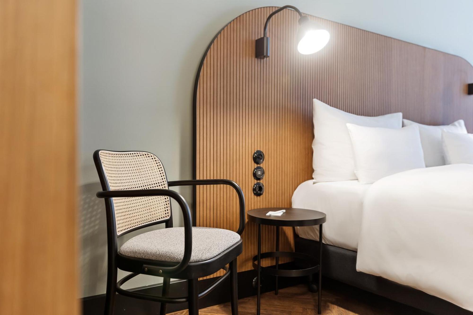 Hotel Astoria Vienna, Curio Collection By Hilton Exterior photo