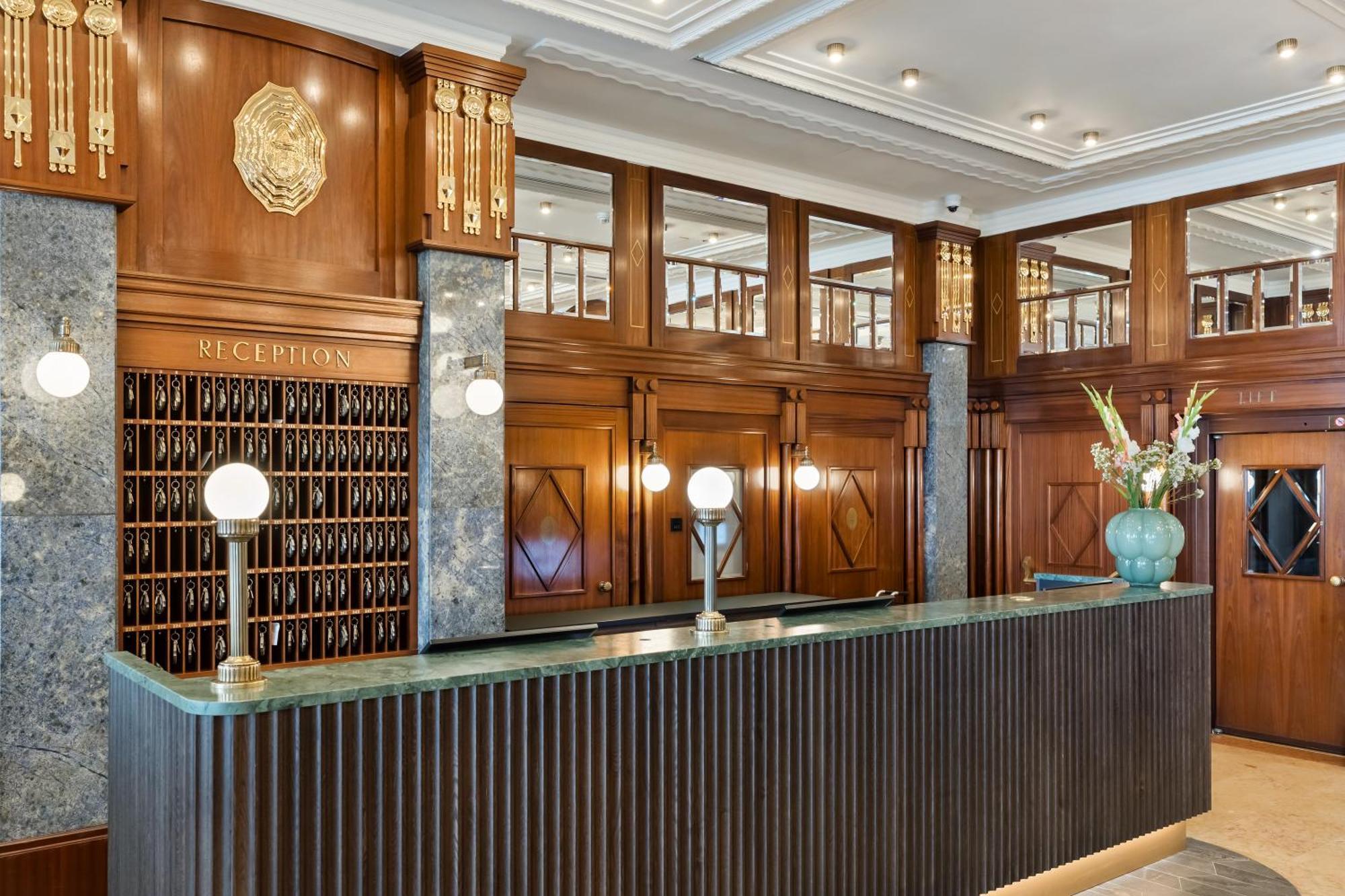 Hotel Astoria Vienna, Curio Collection By Hilton Exterior photo