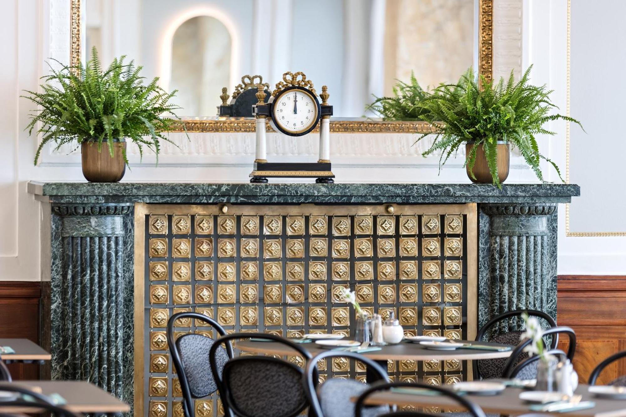 Hotel Astoria Vienna, Curio Collection By Hilton Exterior photo