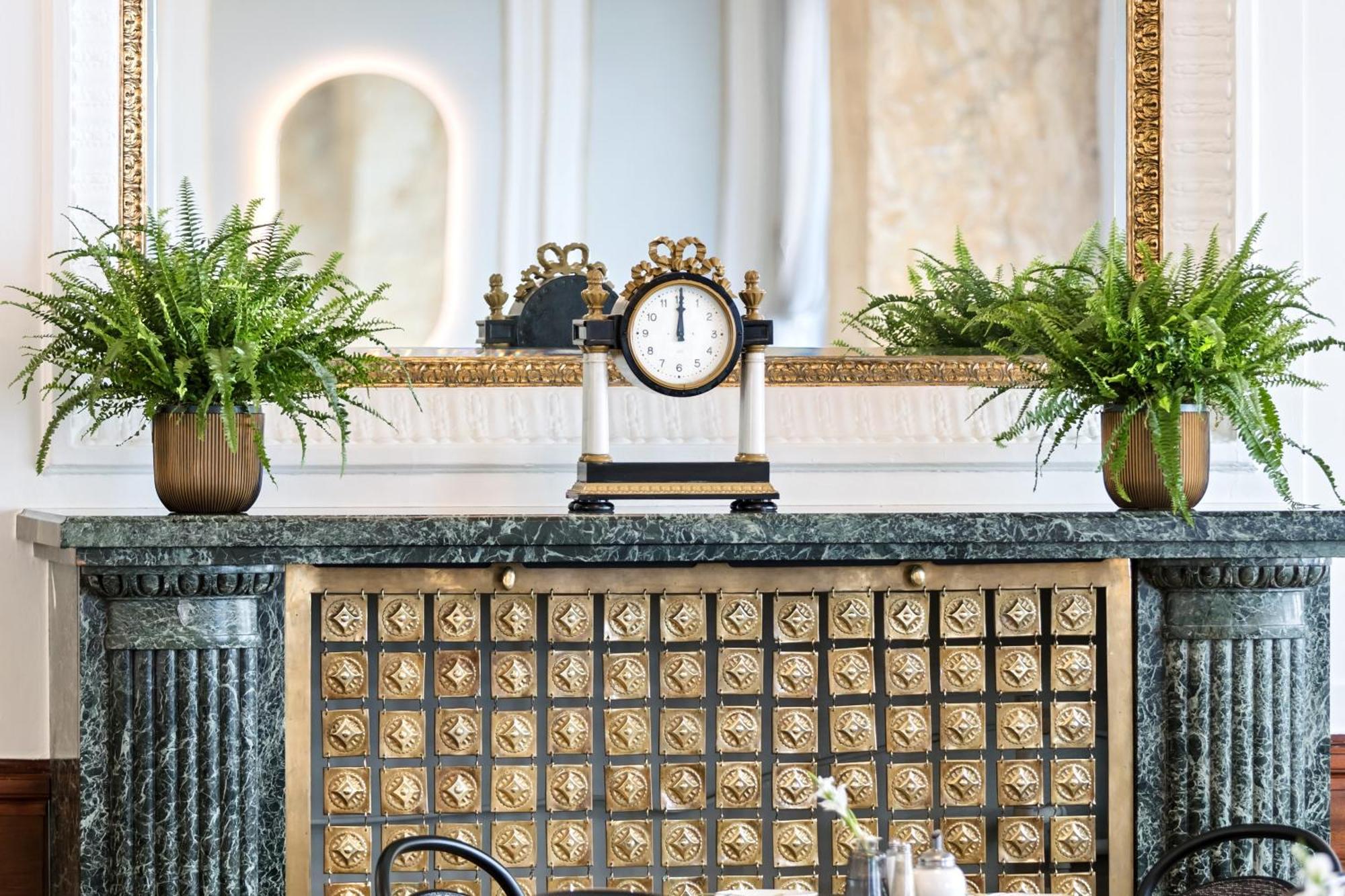 Hotel Astoria Vienna, Curio Collection By Hilton Exterior photo