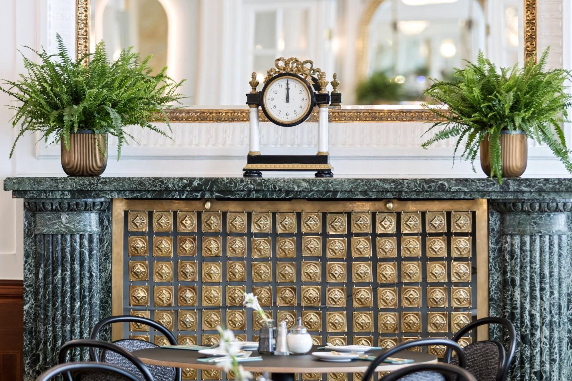 Hotel Astoria Vienna, Curio Collection By Hilton Exterior photo