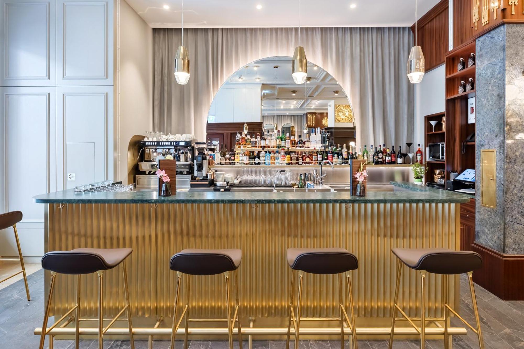Hotel Astoria Vienna, Curio Collection By Hilton Exterior photo