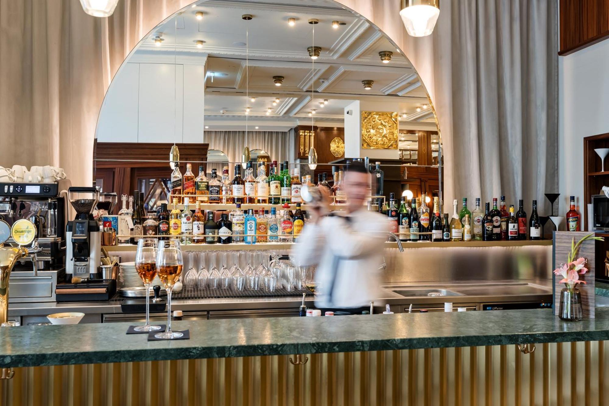 Hotel Astoria Vienna, Curio Collection By Hilton Exterior photo
