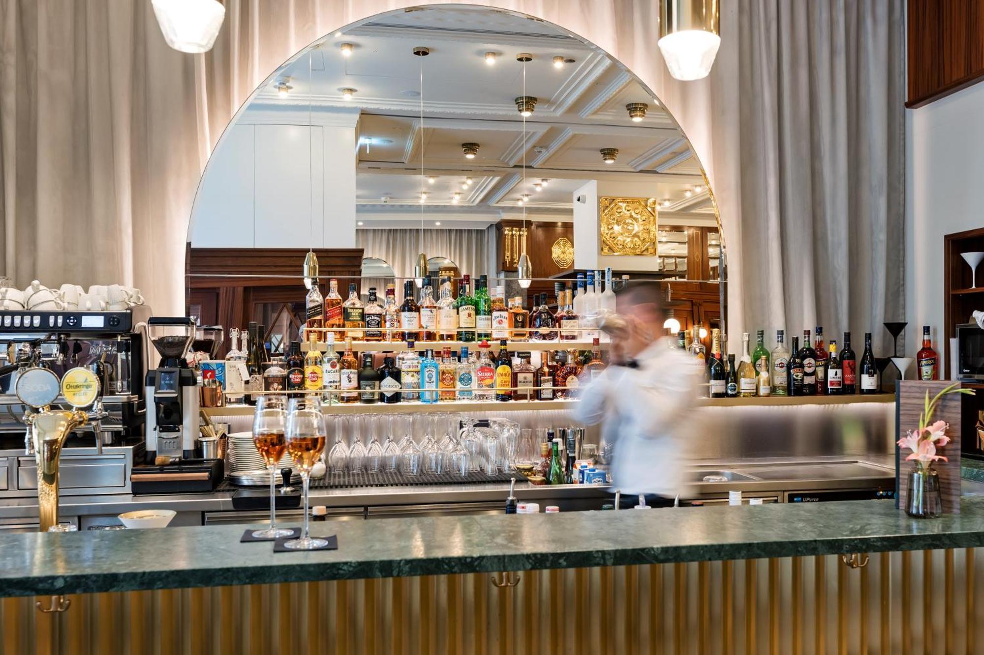 Hotel Astoria Vienna, Curio Collection By Hilton Exterior photo