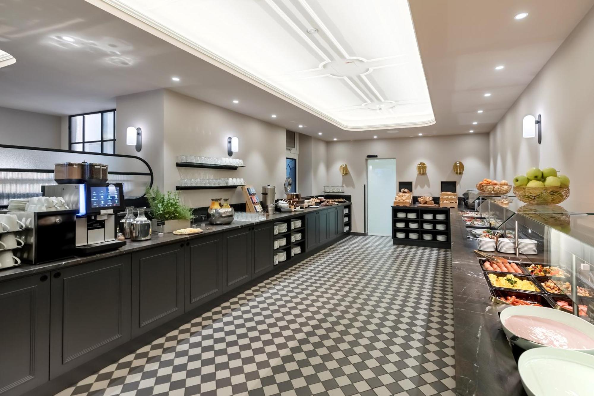 Hotel Astoria Vienna, Curio Collection By Hilton Exterior photo