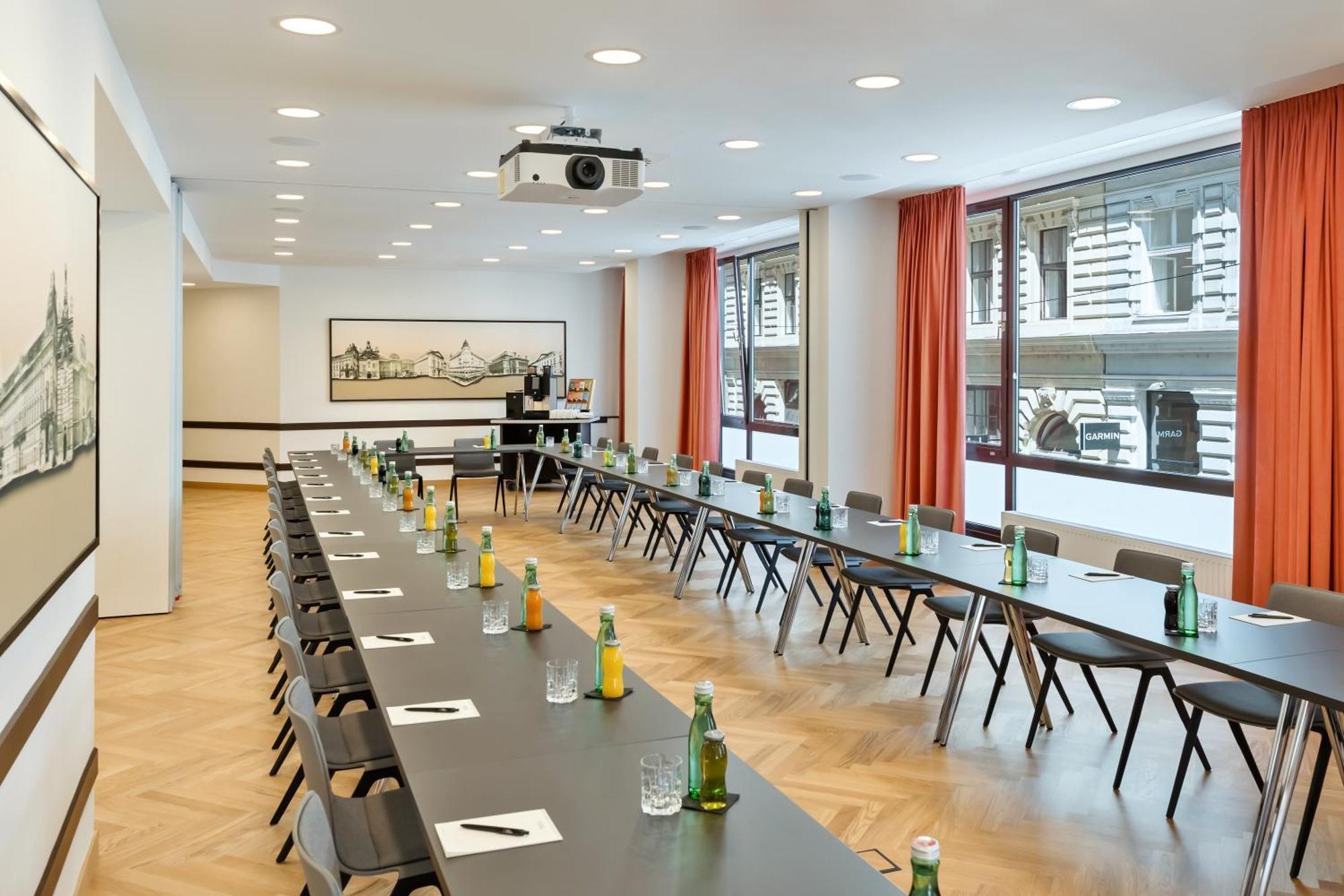 Hotel Astoria Vienna, Curio Collection By Hilton Exterior photo