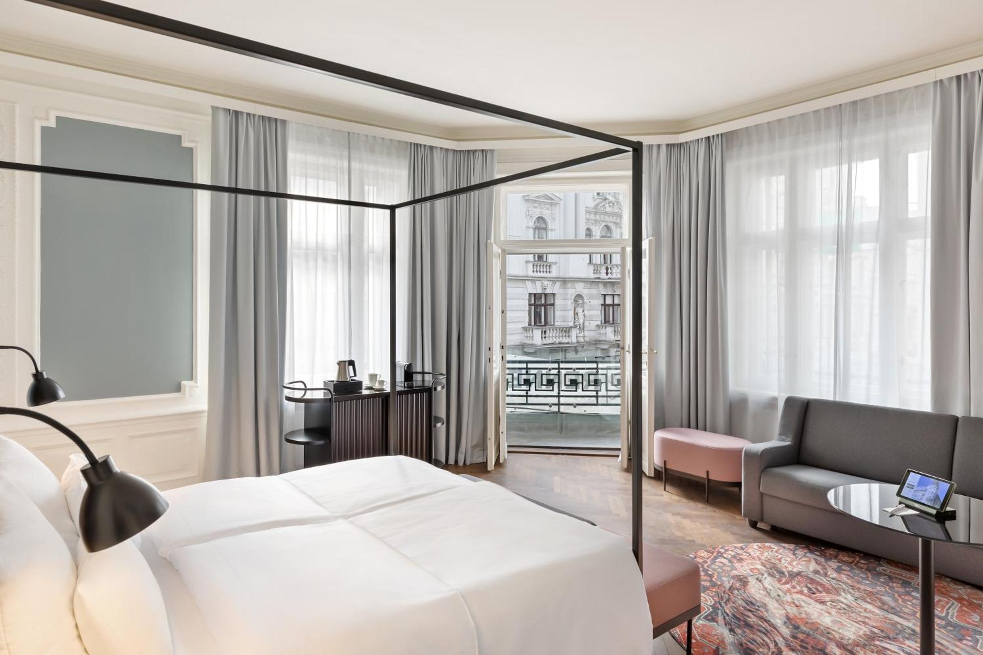 Hotel Astoria Vienna, Curio Collection By Hilton Exterior photo